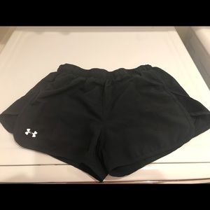 Under armour Woman’s shorts‎ size S